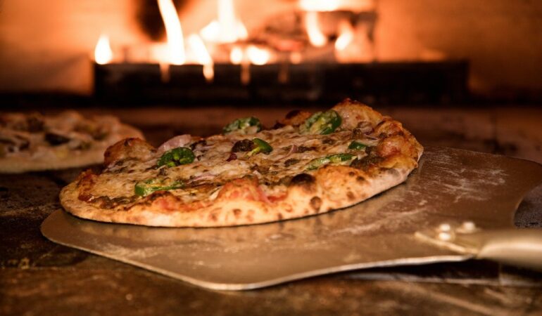 four à pizza électrique